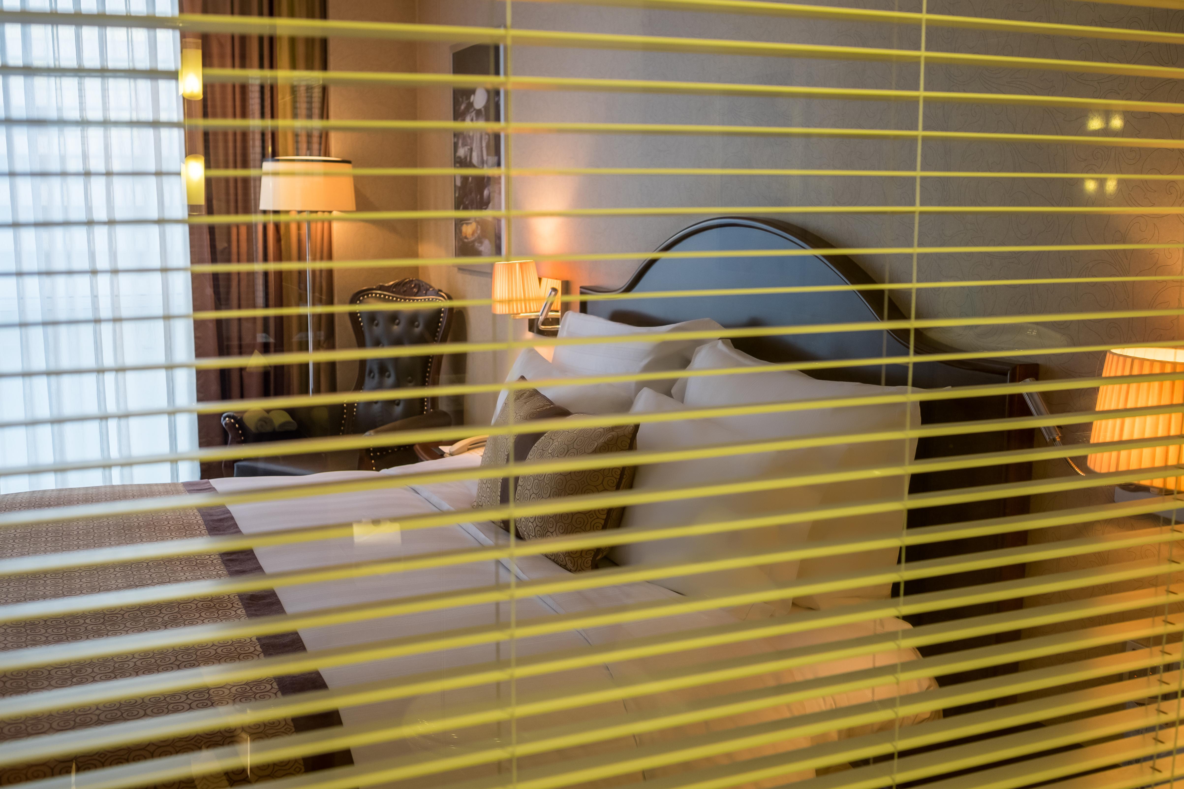 Eastin Grand Hotel Saigon Ho Chi Minh City Bagian luar foto A venetian blind