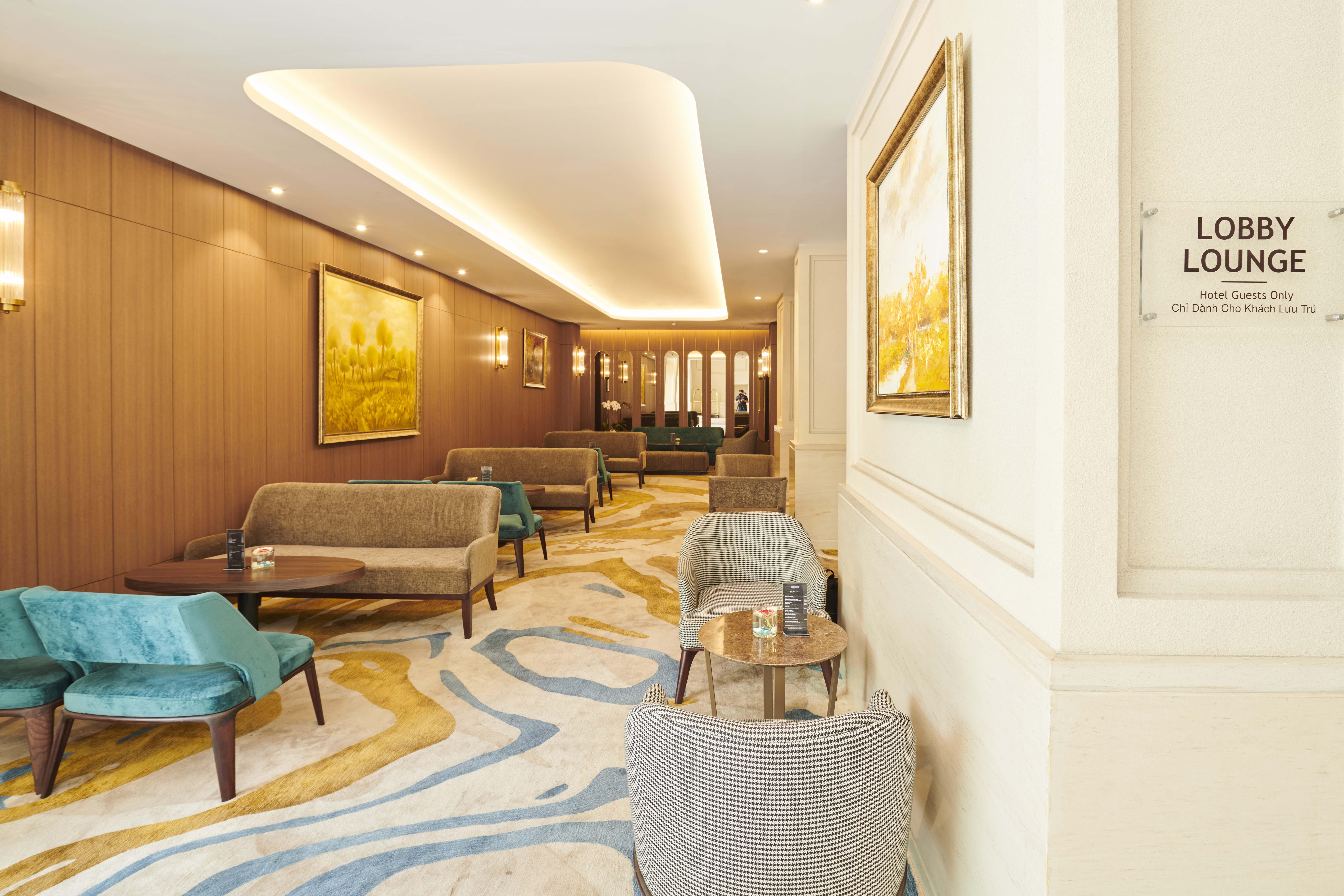 Eastin Grand Hotel Saigon Ho Chi Minh City Bagian luar foto The lobby lounge at the hotel