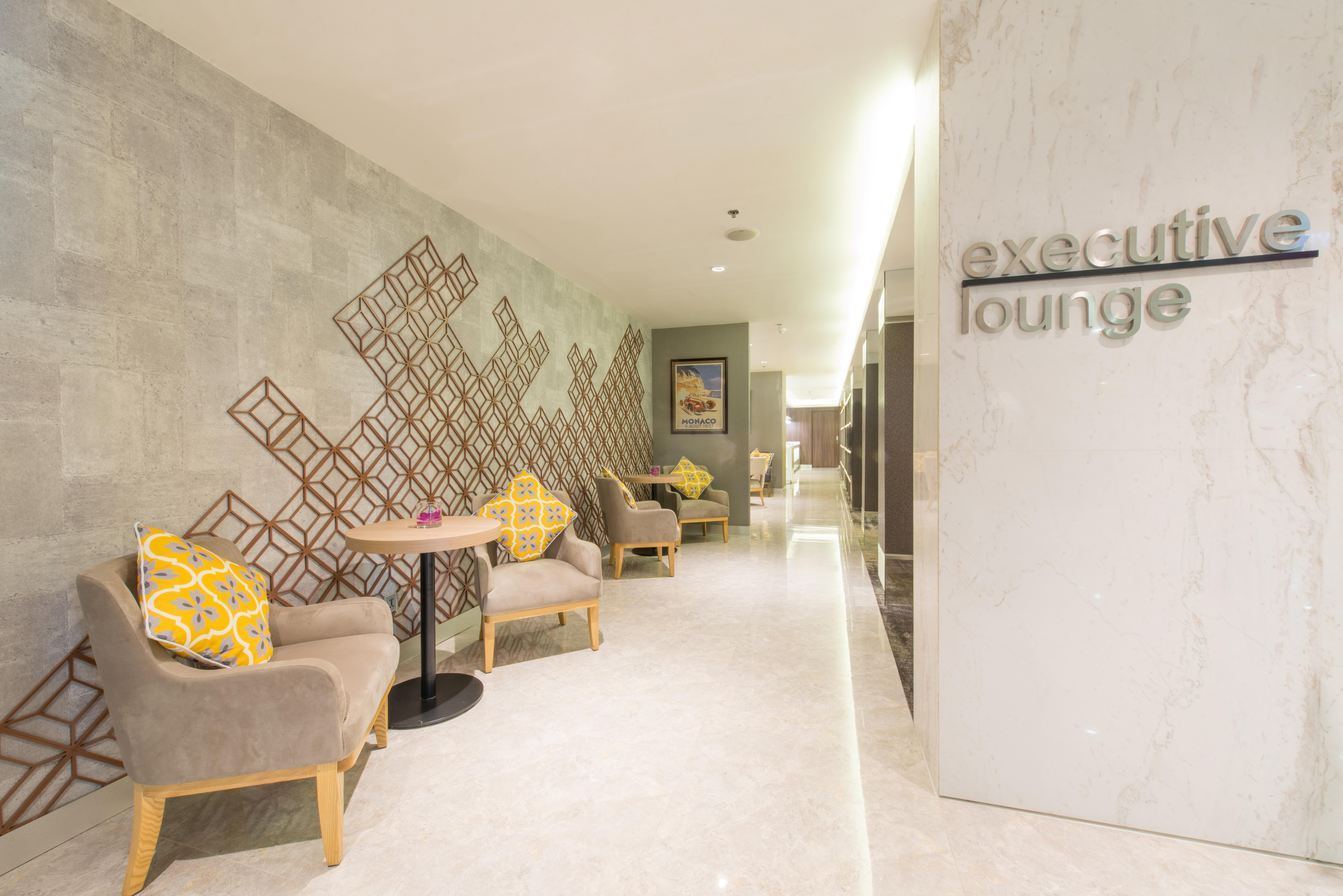 Eastin Grand Hotel Saigon Ho Chi Minh City Bagian luar foto Executive Lounge at KLIA