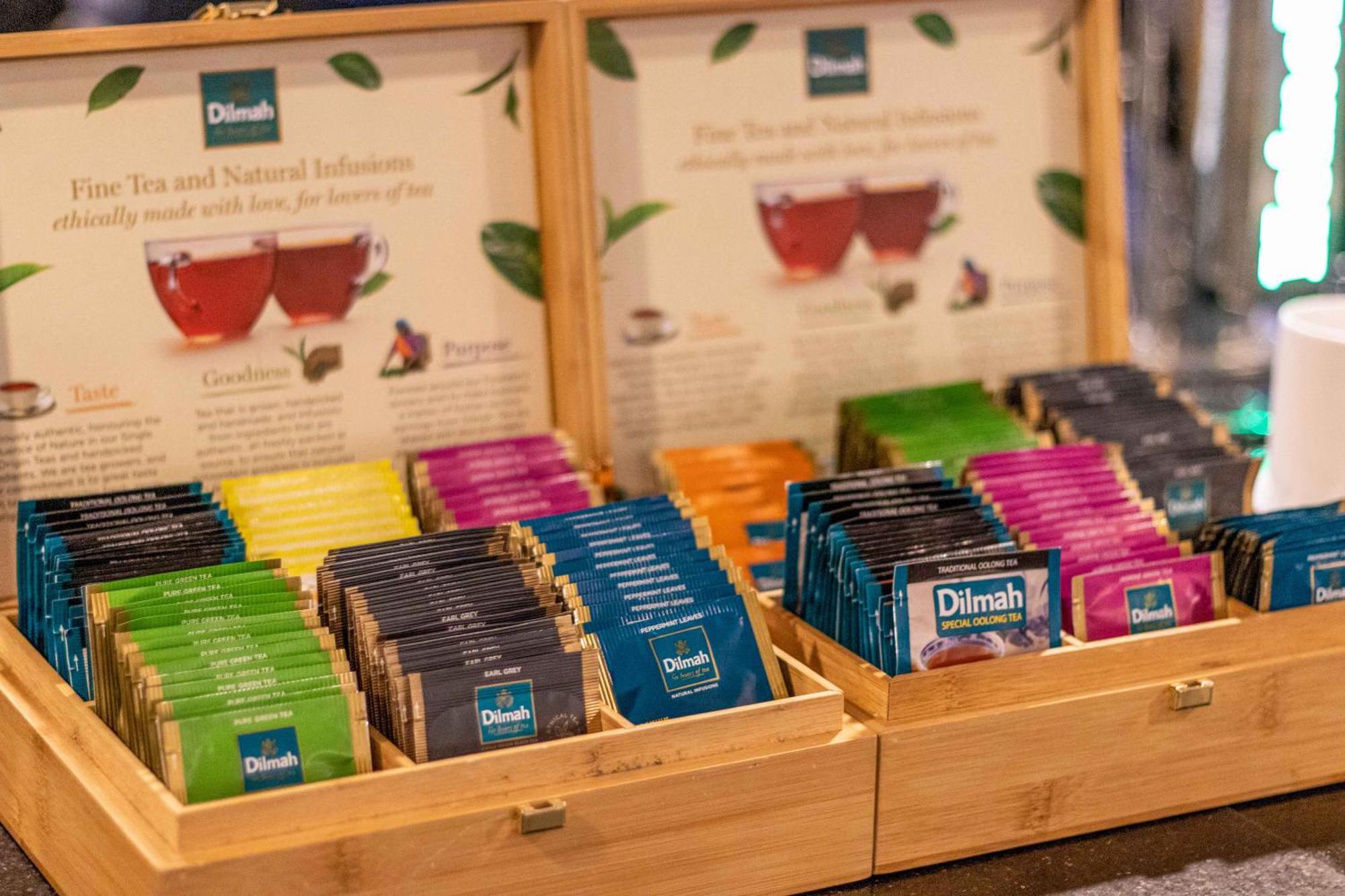 Eastin Grand Hotel Saigon Ho Chi Minh City Bagian luar foto Dilmah tea bags